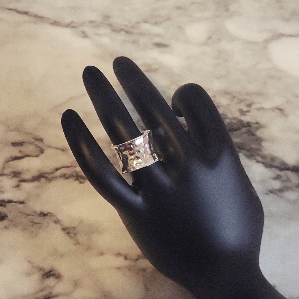 Fashion Shaped Alloy Hand Hammered Chunky Rings for Women Size 7 - Picture 14 of 15